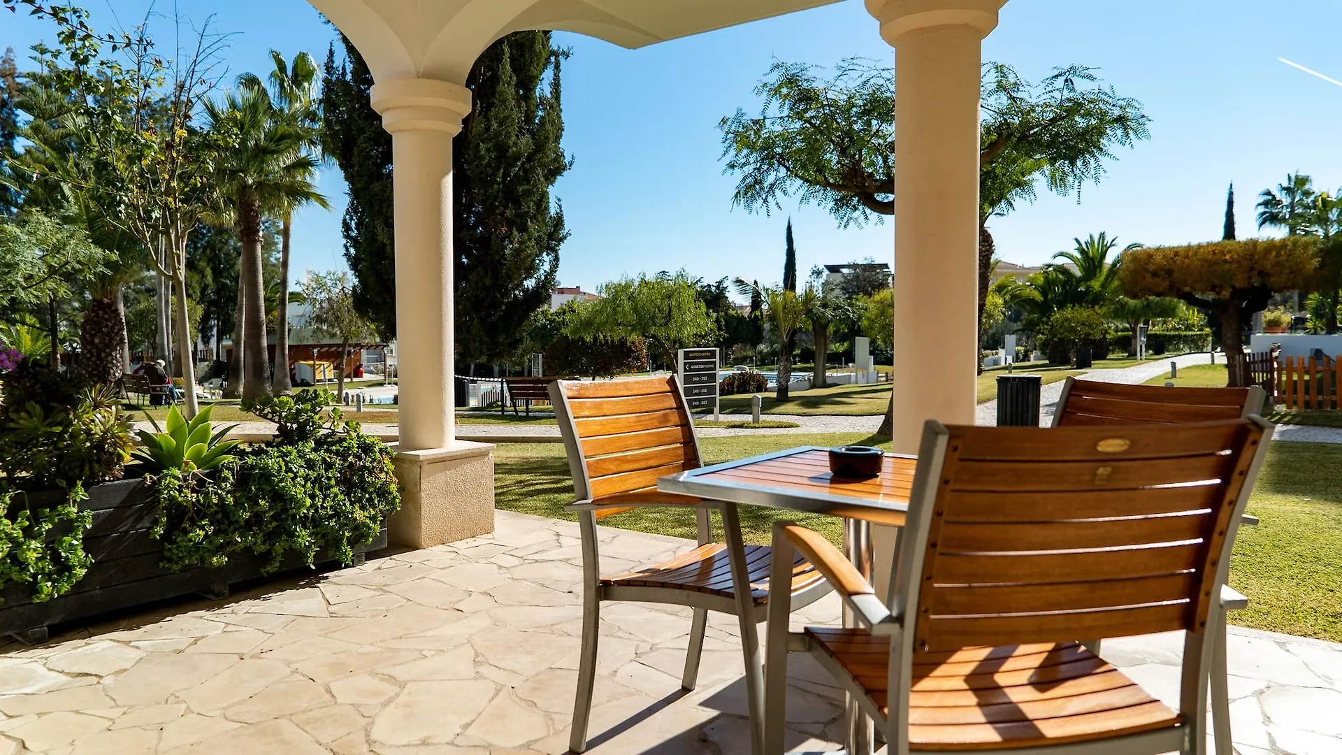 Vila Petra Albufeira Aparthotel